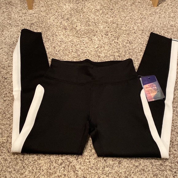 NWT activewear lot - Picture 6 of 10